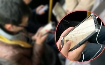 Phone with in-screen selfie camera appears in the wild