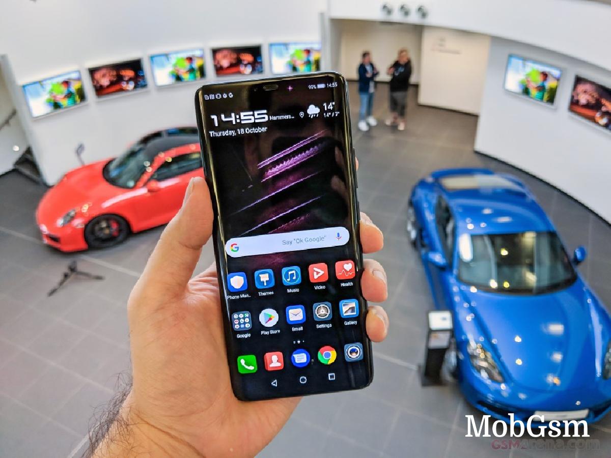 Huawei Mate 20 RS Porsche Design with Porsche 911 in the background