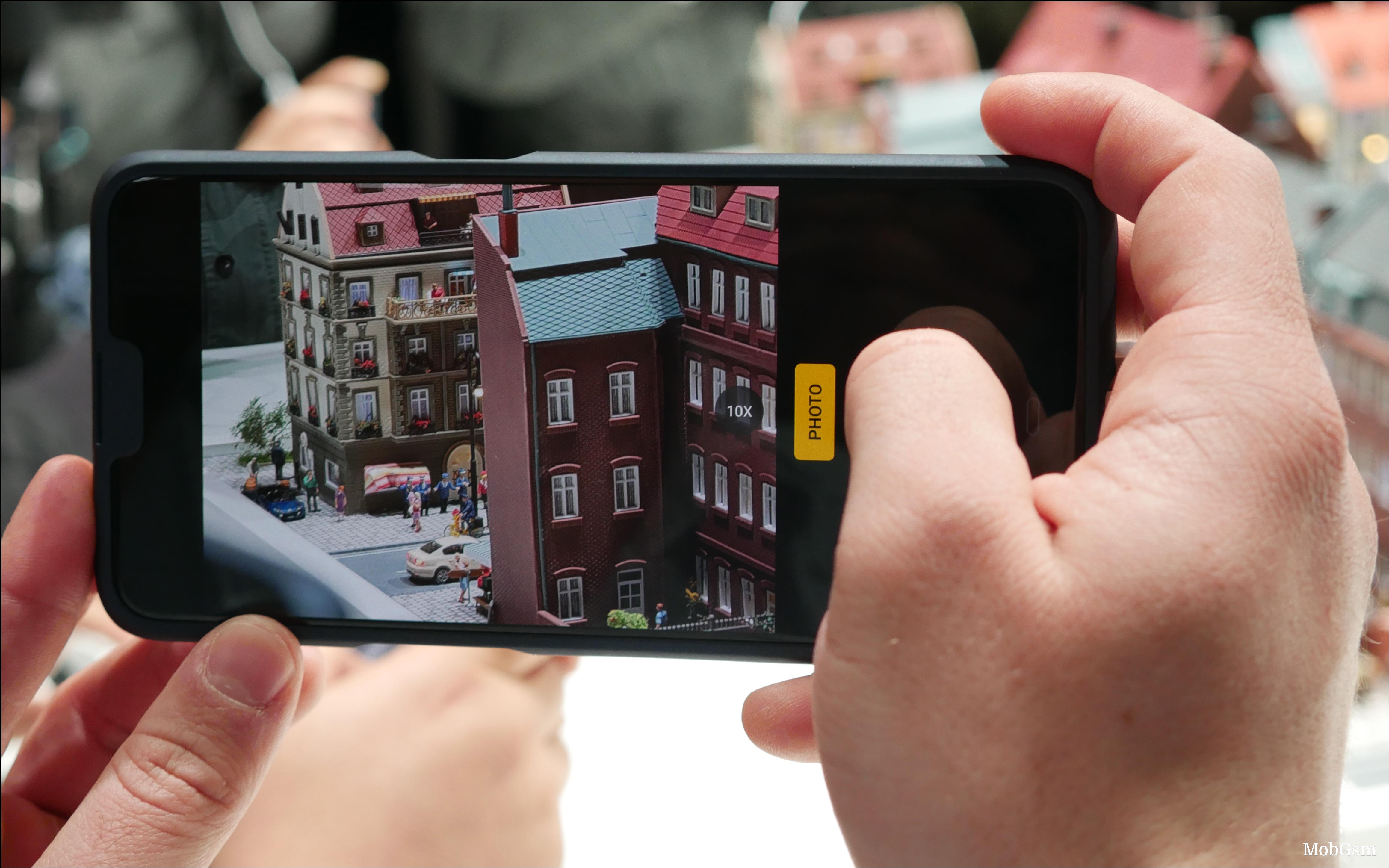 Testing Oppo's 10x optical zoom camera