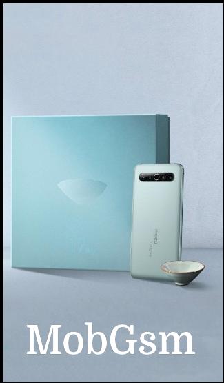 Collectors Edition 17 Pro and Aircraft Carrier Meizu 17