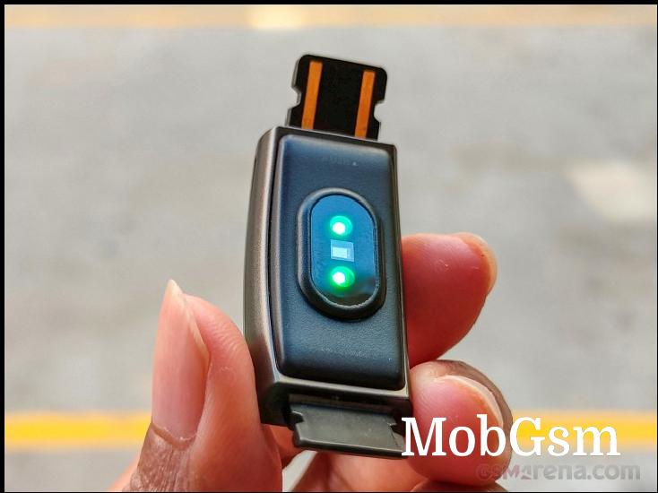 PPG optical hear rate sensor on Realme Band