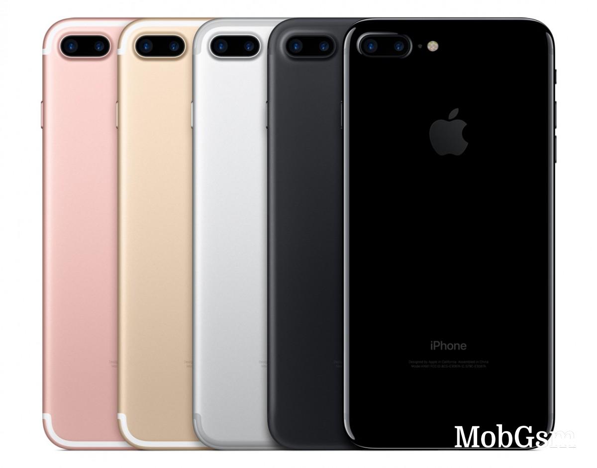 Flashback: the iPhone 7 Plus added an extra camera but removed the 3.5 mm jack