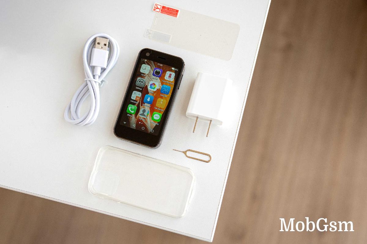 Mony Mint - The smallest 4G smartphone hands-on review
