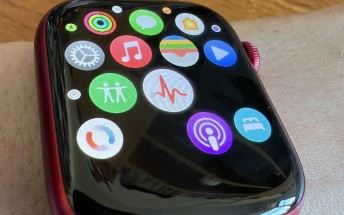 Third-party app icons don't appear on Apple Watch Series 7