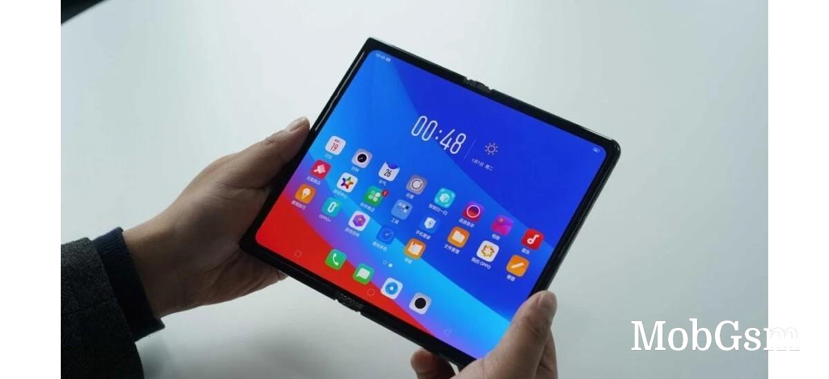 Previously leaked image of an Oppo foldable prototype