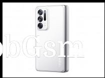 Oppo Find N in White with a glossy glass and a texture that matches the ceramic plate of the camera bump