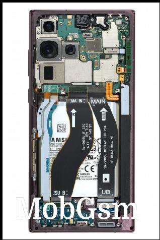 Samsung Galaxys S22 Ultra and S22 with their back panels removed; Source: iFixit