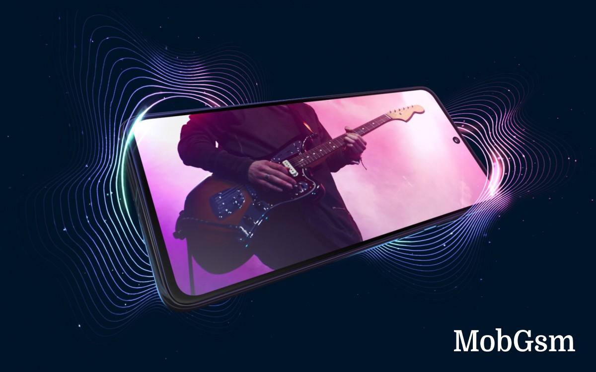 Moto G82 is official, brings a 50 MP camera with OIS