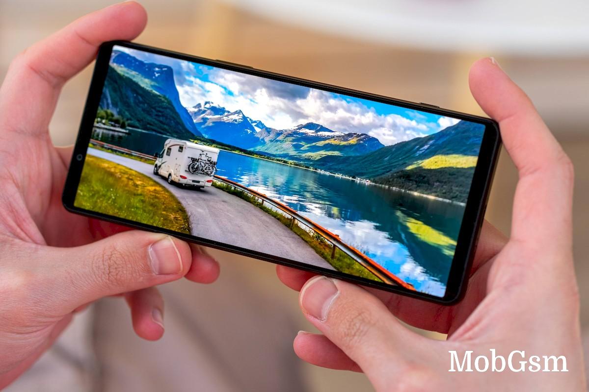 Sony Xperia 1 IV unveiled with continuous zoom camera, SD 8 Gen 1, bigger battery