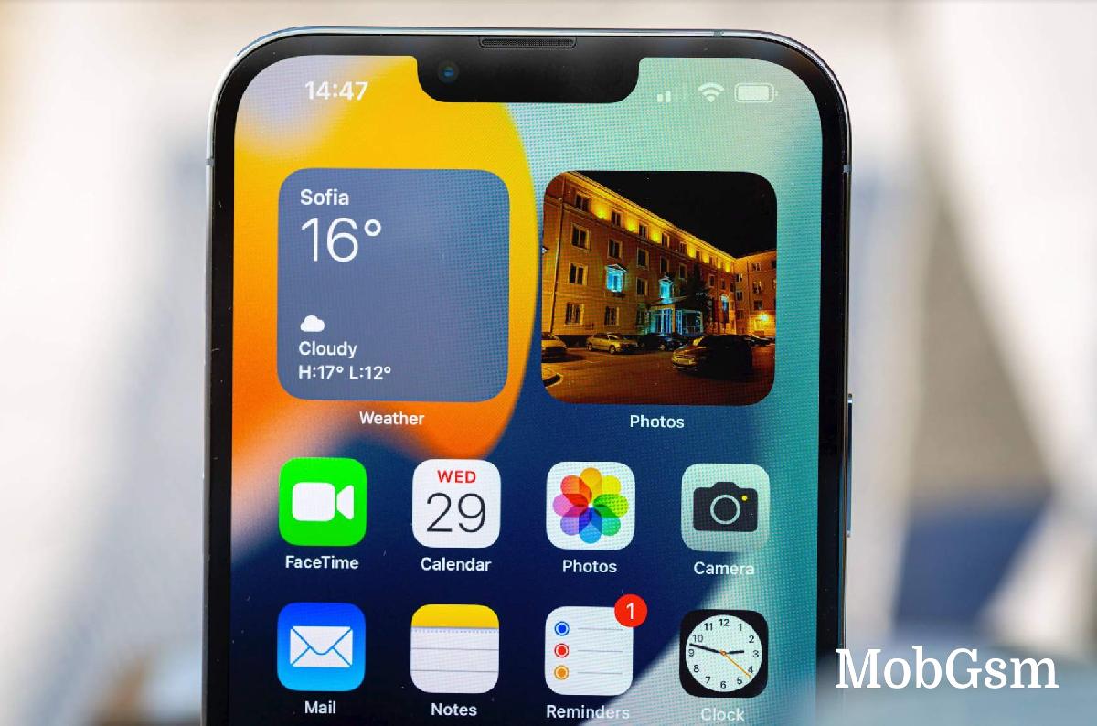 iOS 16.1 brings battery percentage to all iPhones with Face ID
