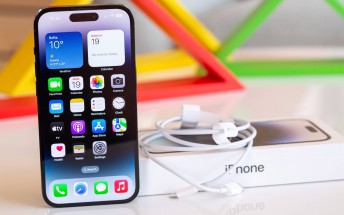 Mark Gurman: iPhones are moving to USB-C measure next year, but it's "just a stopgap"