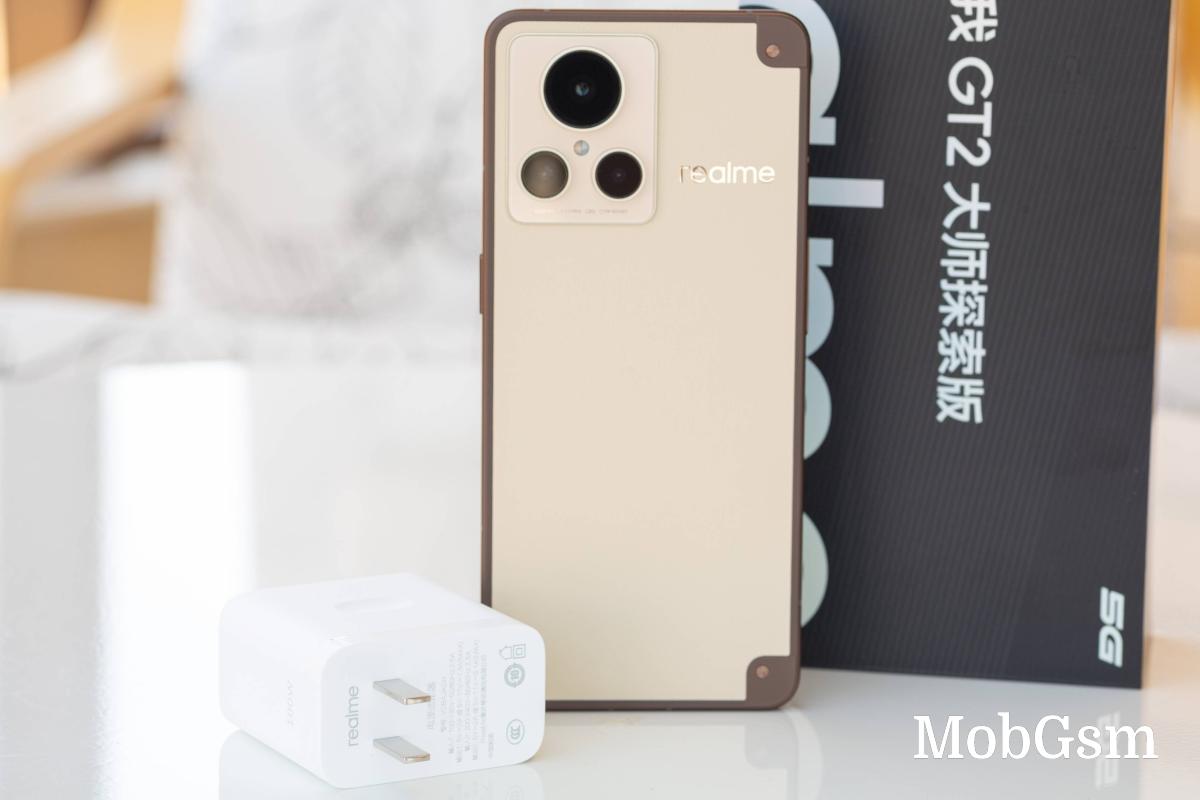 The same 100W charger, shipped with Realme GT2 Explorer Master
