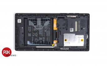 Razer Edge teardown reveals an active cooling fan