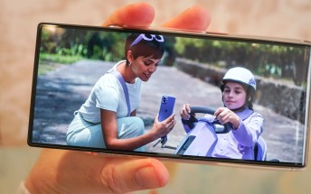 Motorola's Moto Rizr rollable concept hands-on