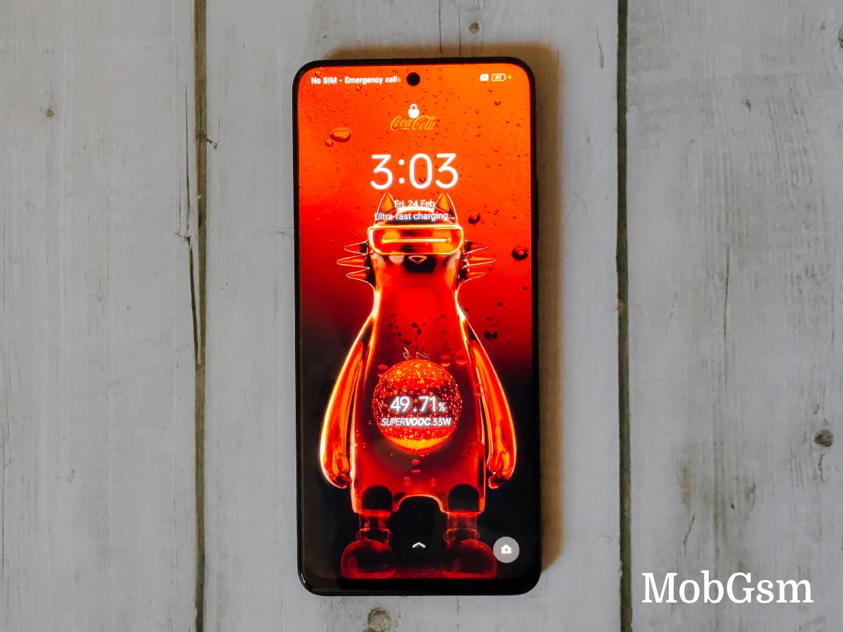 Realme 10 Pro 5G Coca-Cola Edition comes with a Coke-inspired charging animation