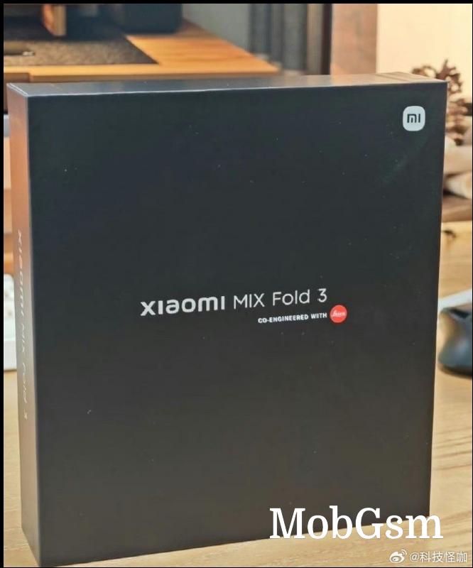 Xiaomi Mix Fold 3 retail box