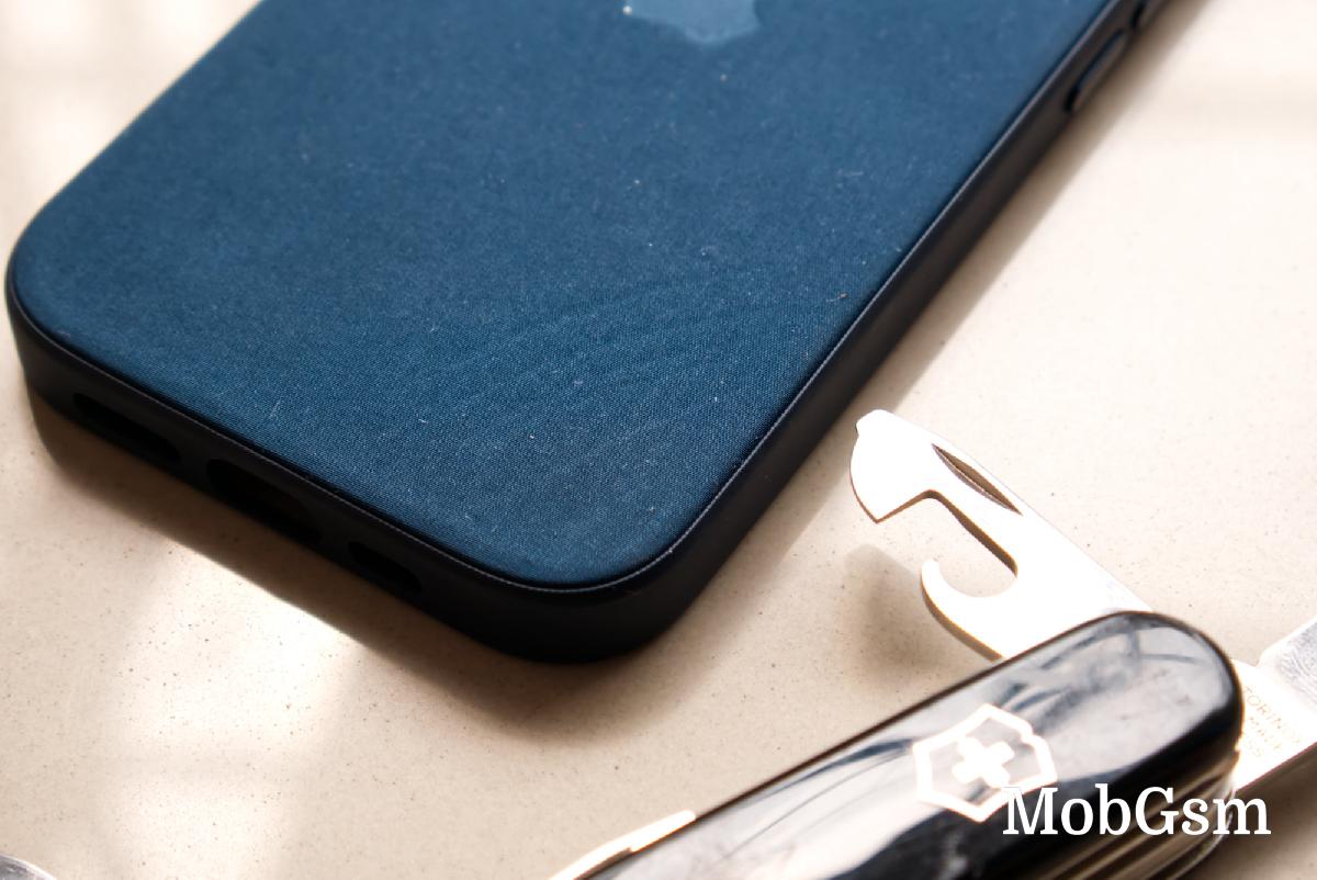 Apple FineWoven Case and Wallet hands-on