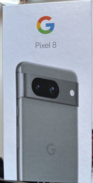 Google Pixel 8 retail box