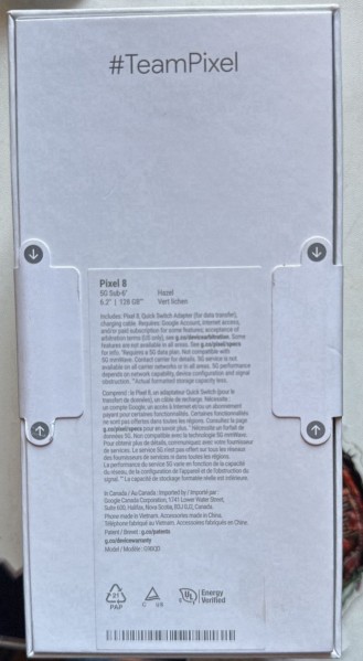 Google Pixel 8 retail box