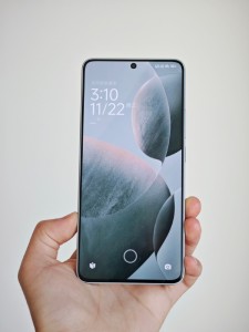 Redmi K70E leaked hands-on images