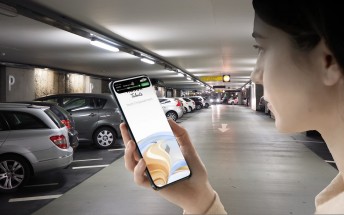 Engineer uses an Honor Magic6 Pro's eye tracking feature to remotely control a car