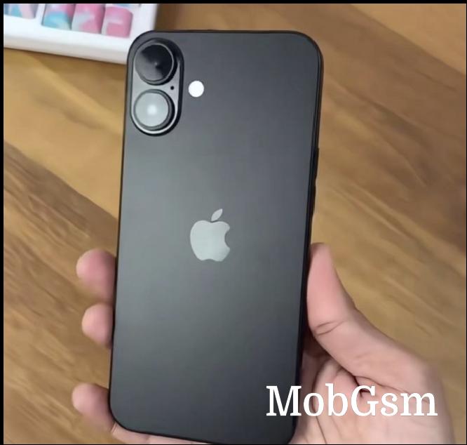 Alleged iPhone 16 photo