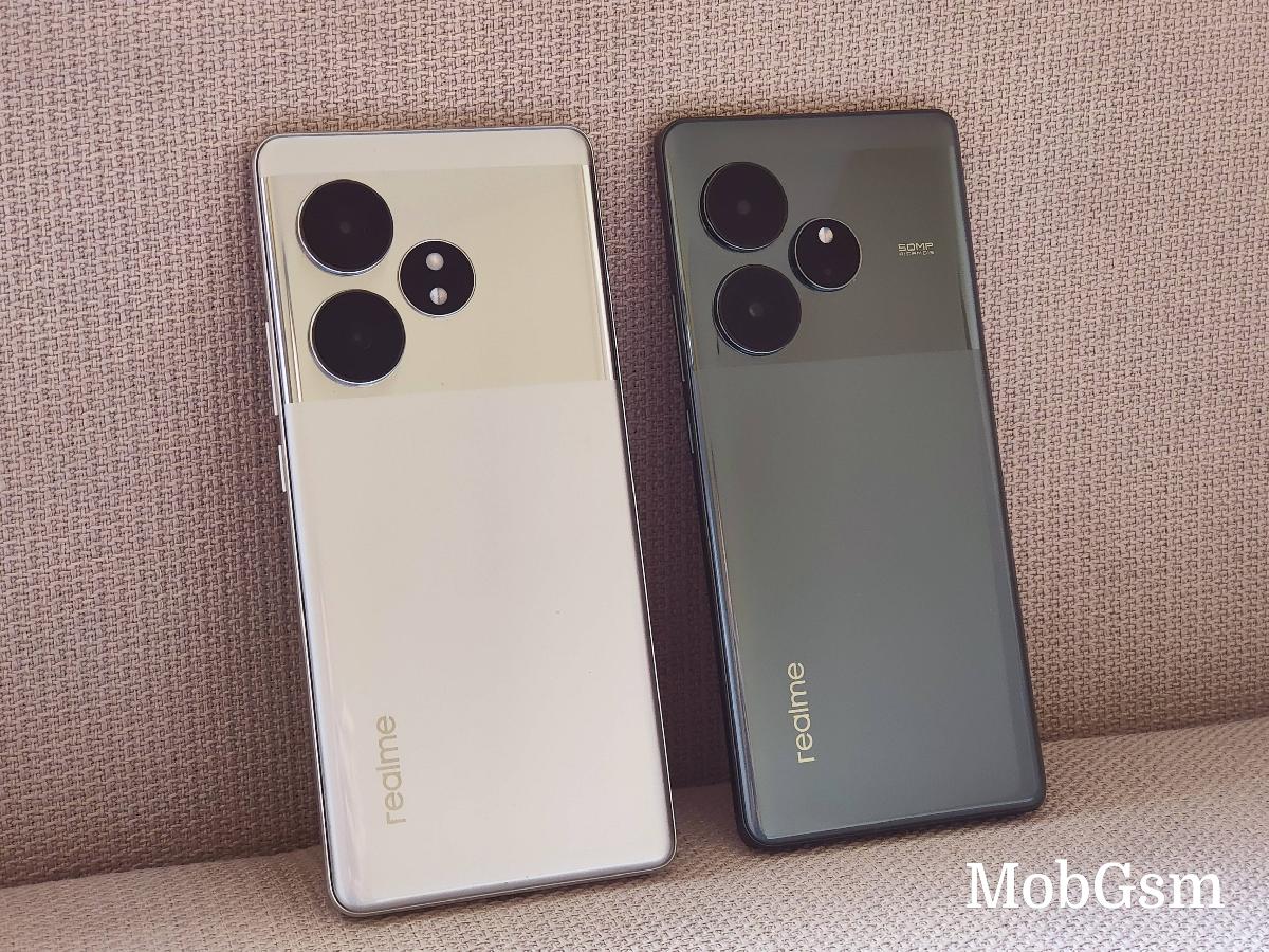 Realme GT 6T (left) with Realme GT 6 (right)