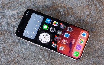 iPhones in the EU get ability to set more default apps, delete more built-in ones