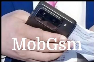 Xiaomi 15 Pro spy shot