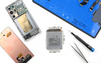 iFixit praises Samsung Galaxy S25 Ultra's battery pull tabs, but the screen is still difficult 