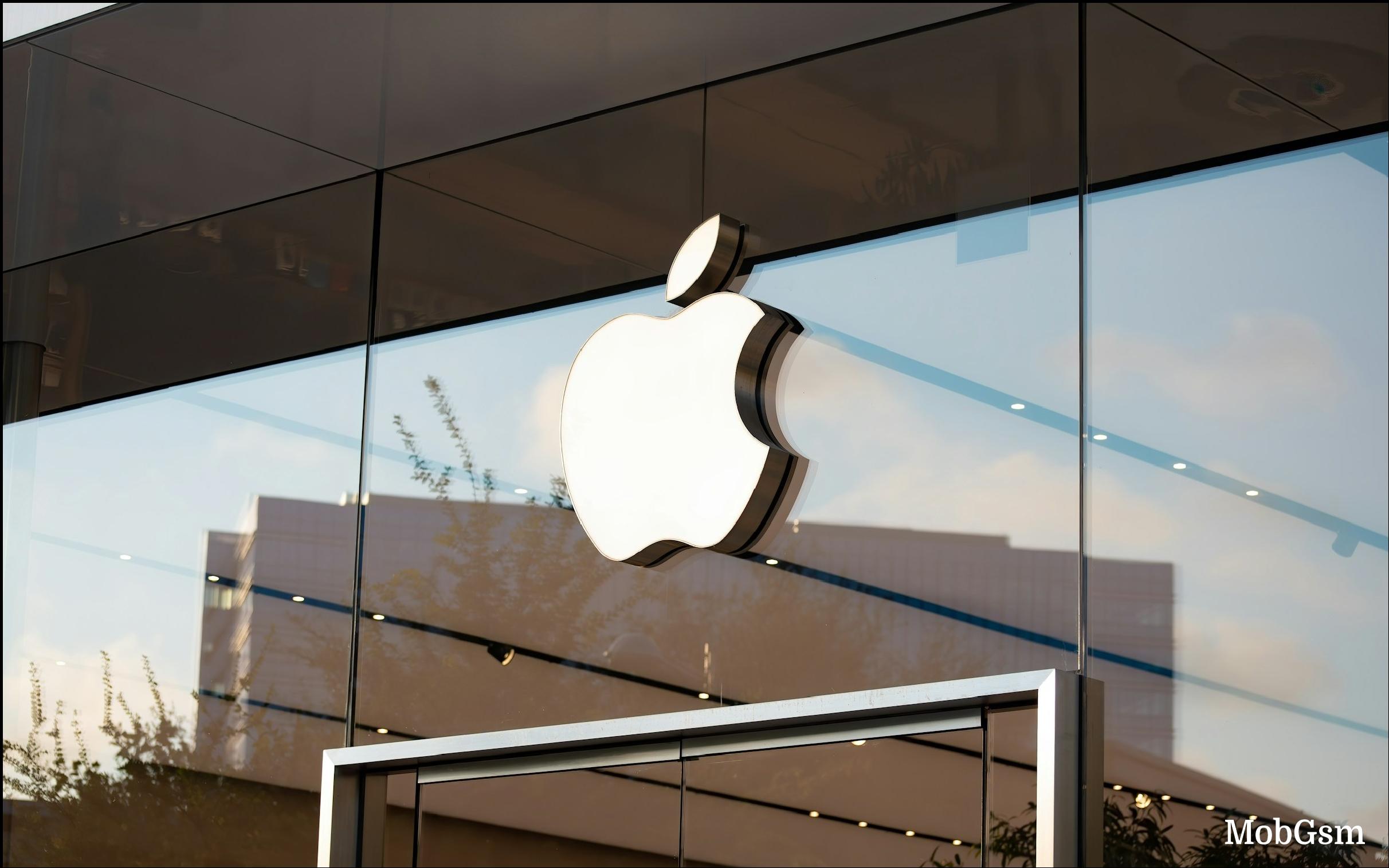 Apple’s 2027 device lineup includes foldable iPhone and smart glasses 
