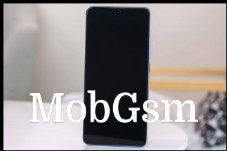 The Realme GT7 has a red-accented power button