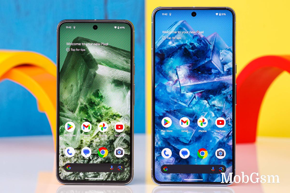 Pixel 8 (left) next to Pixel 8 Pro